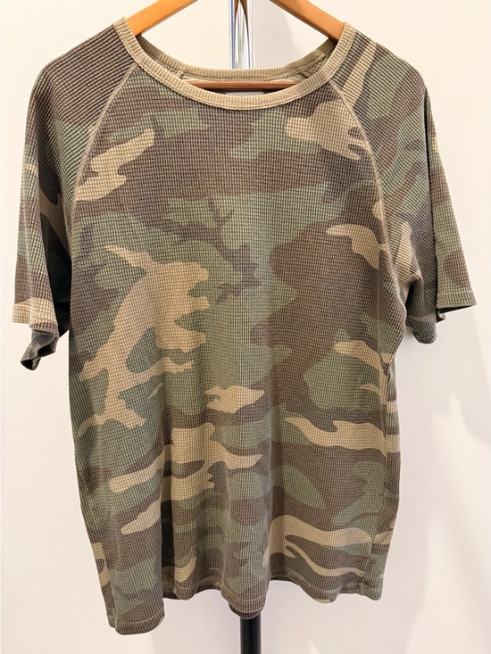 TNA Tops - TNA Camo Waffle Short Sleeve Tee